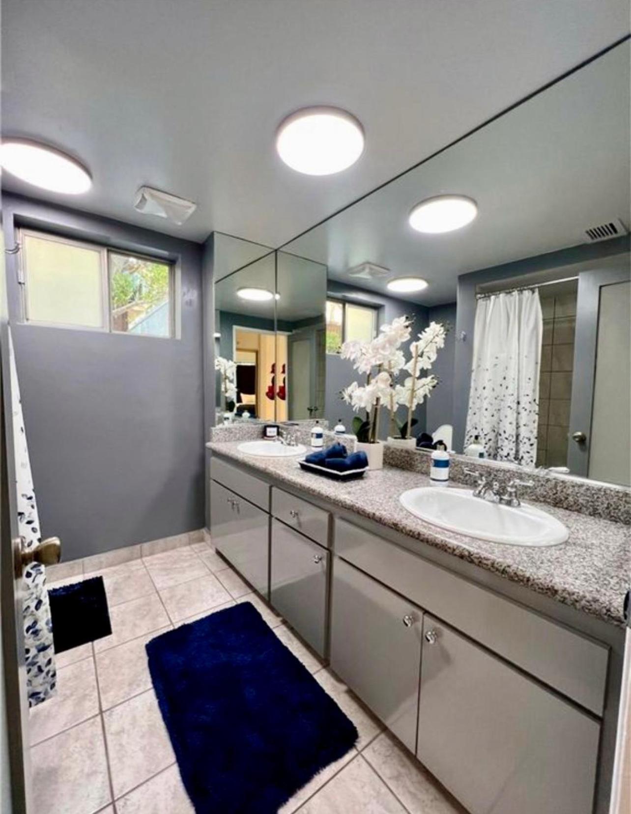 Amazing Large 2 Bedroom West Hollywood Appartement